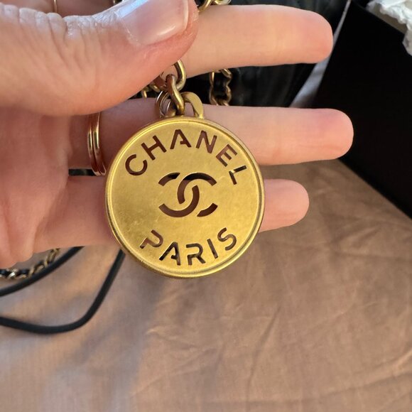 Authentic Chanel 22 Mini BNIB - Picture 6 of 9